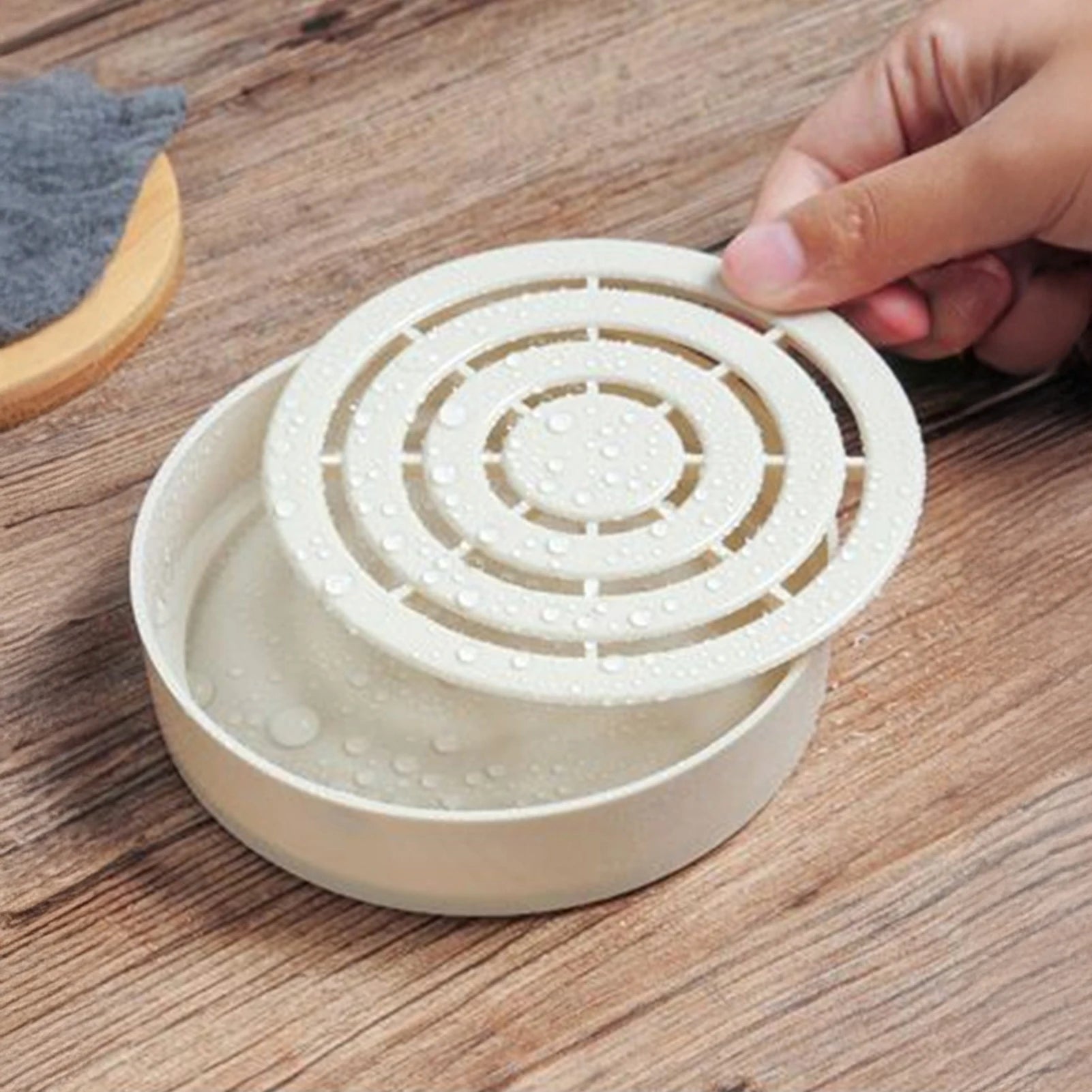 Kitchen Utensil Round Holder with Lid Plastic Cutlery Storage Holder Round Cutlery Drainer for Home Utility Storage Accessories