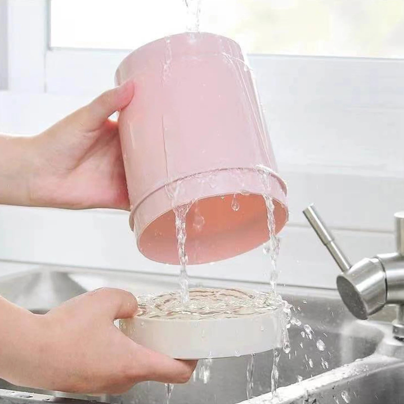 Kitchen Utensil Round Holder with Lid Plastic Cutlery Storage Holder Round Cutlery Drainer for Home Utility Storage Accessories