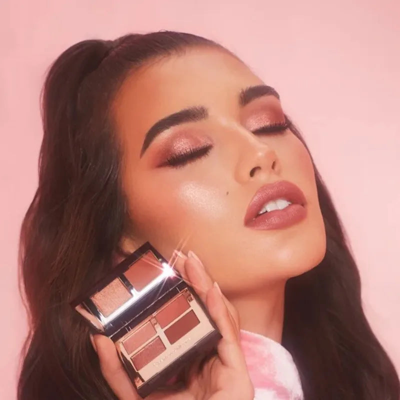 Charlotte Tilbury Hollywood Flawless Liquid Highlighter Moisturises Skin Luxury Palette Satin-matte Shimmer Metallic Finishes