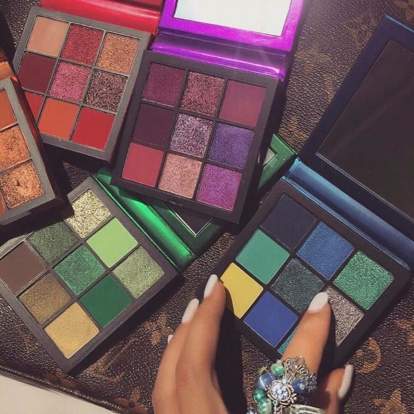 Huda Beauty 9 Color Palette Diamond Amethyst Ruby Red Gold Eye Shadow Pallete Matte Shimmer Eyeshadow Palette Glitter Makeup